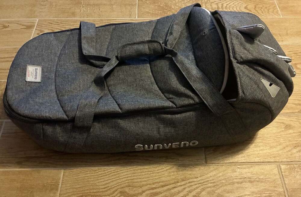 Sunveno Infant Travel Lounger/Bed in Grey Shark.